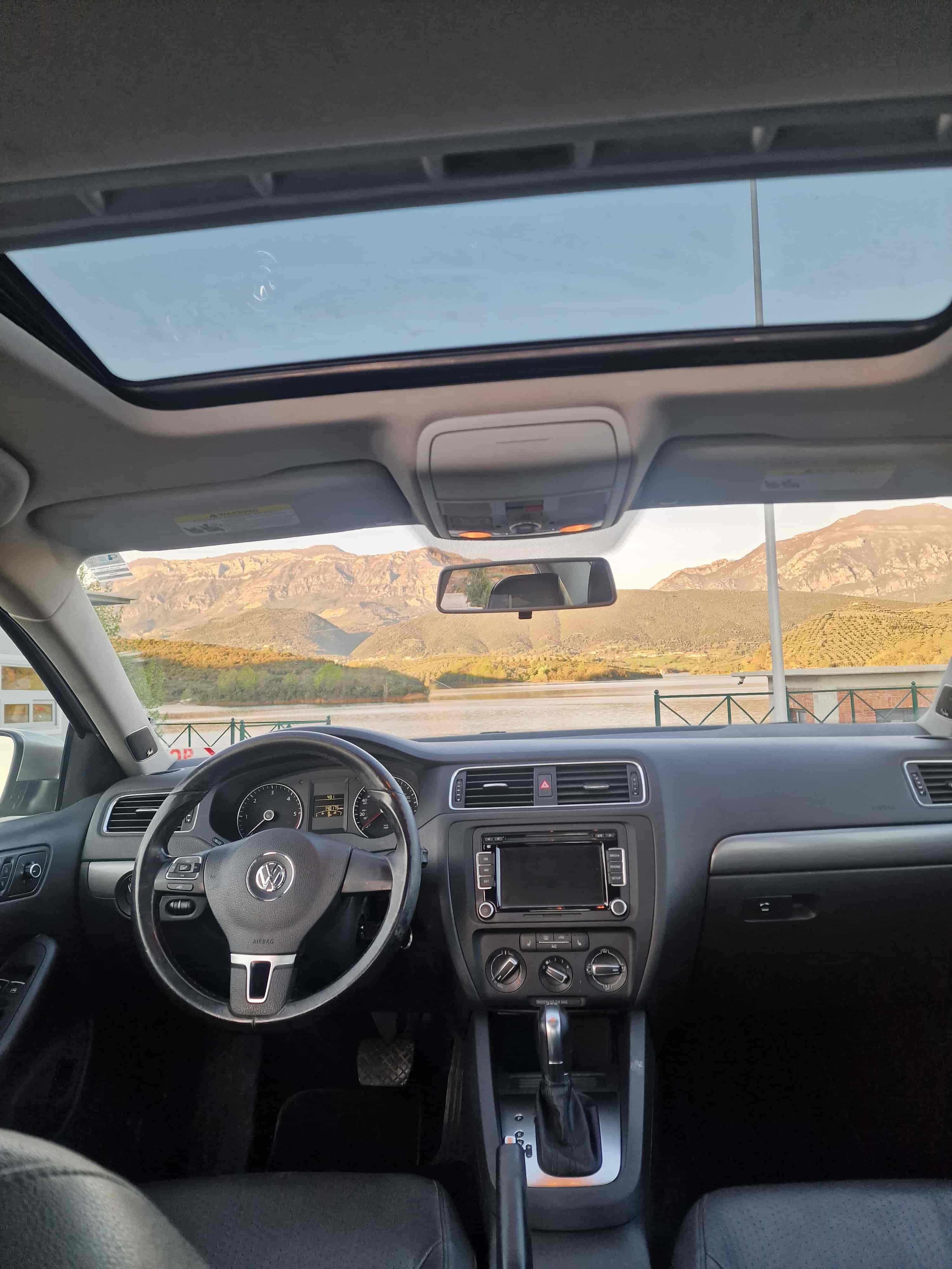 Vw Jetta 2014 — photo 2