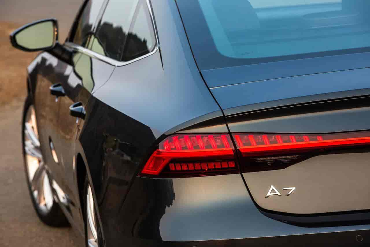 Audi A7 2022 — photo 3