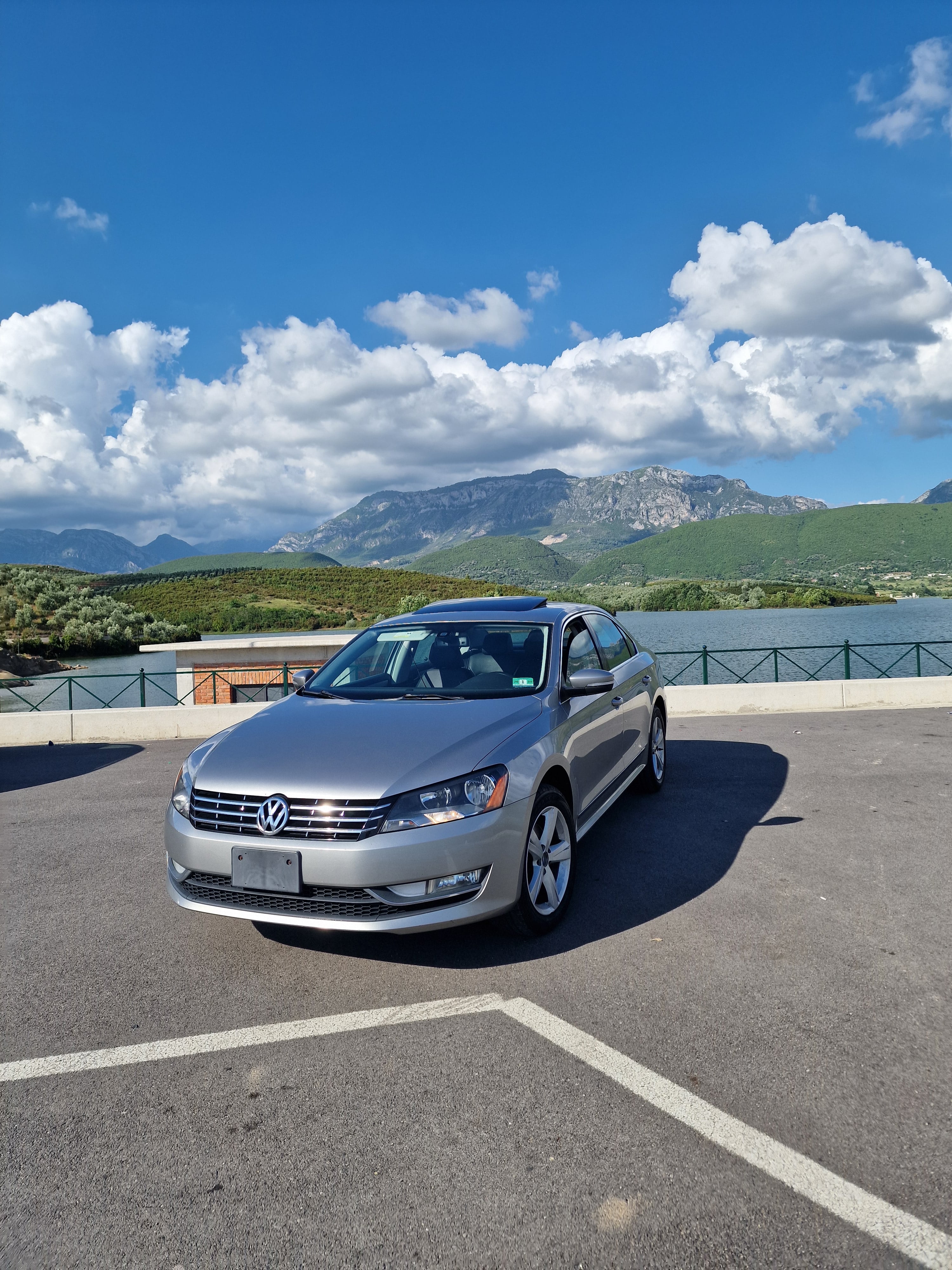 Vw Passat Sel 2014 available for rent in Kamëz Municipality, Albania