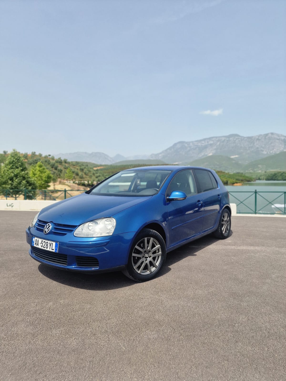 Vw Golf 5 2009 available for rent in Kamëz Municipality, Albania